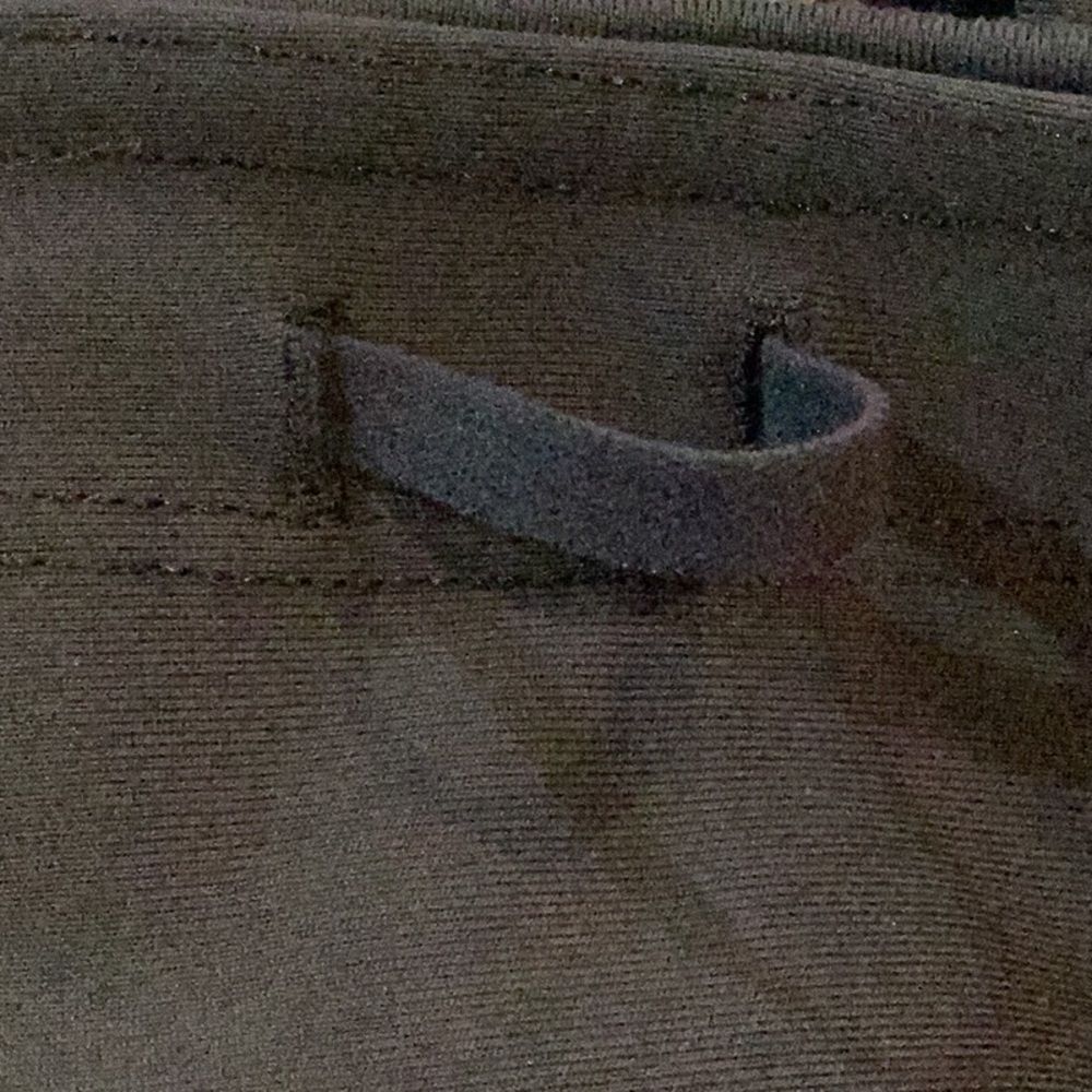 Athleta Crocodile Stealth TruCool Capri Leggings Small - Picture 15 of 16
